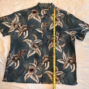 Batek Bay Tropical Floral Men's Button-Down Shirt Size XL